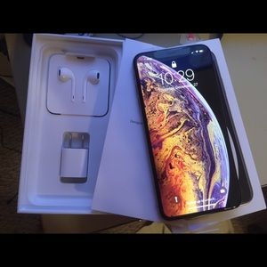 Apple iPhone 64gb gold unlocked brand new